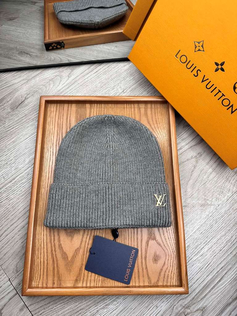 LV Beanies-023
