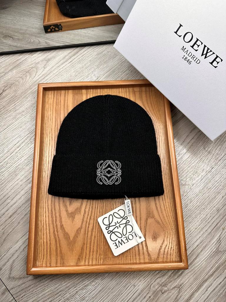 Loewe Beanies-025