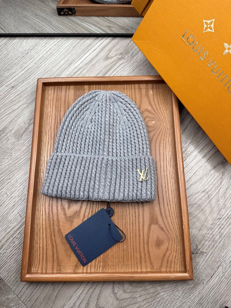 LV Beanies-021