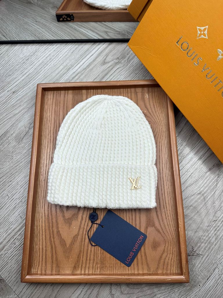 LV Beanies-018