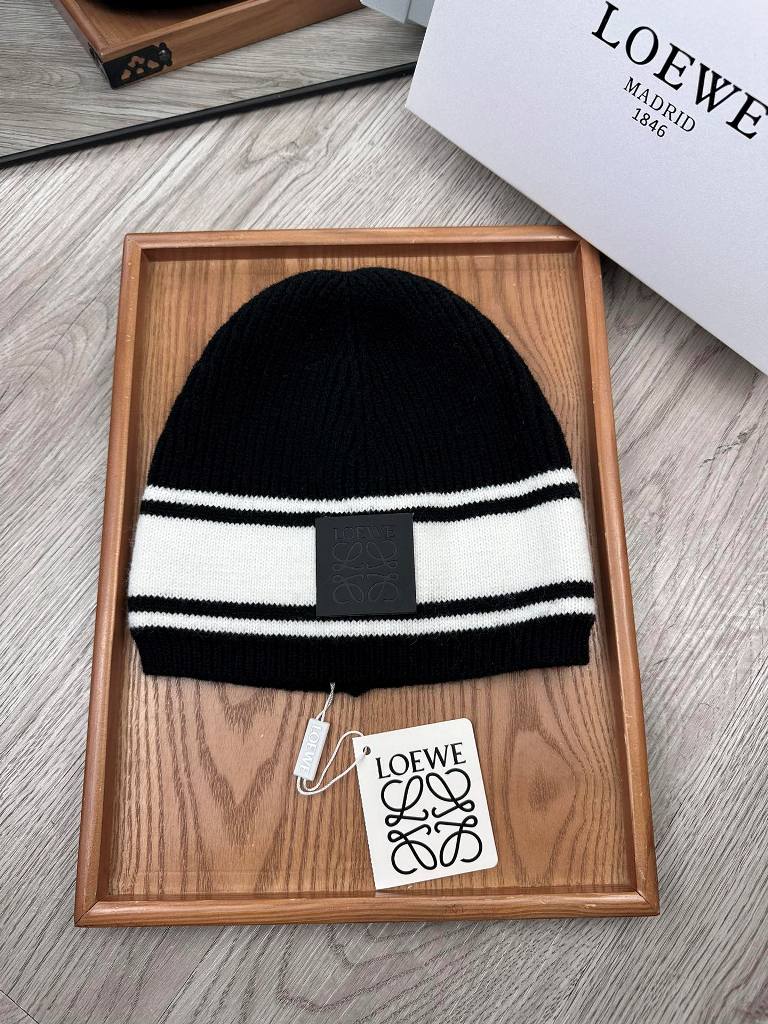 Loewe Beanies-011