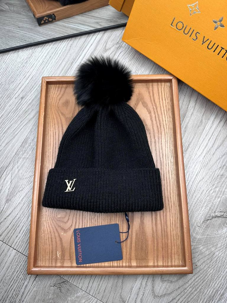 LV Beanies-017