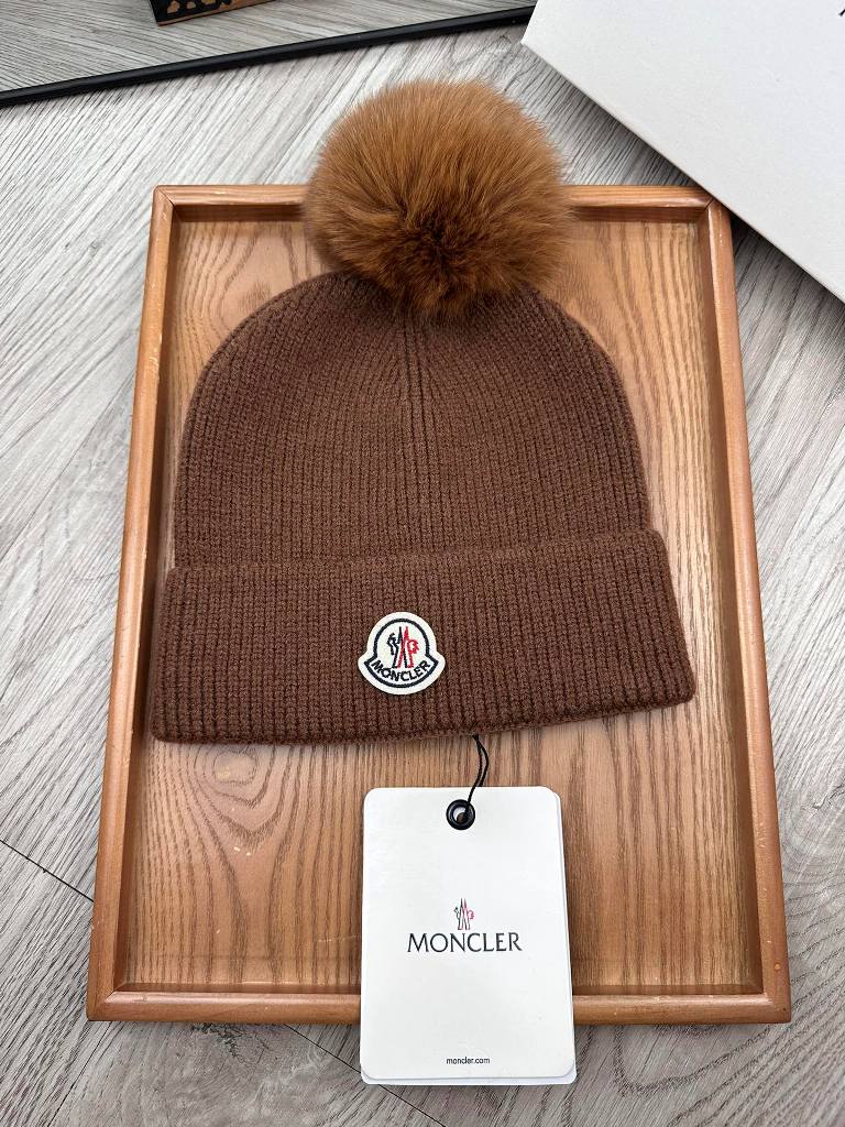 Moncler Beanies-154