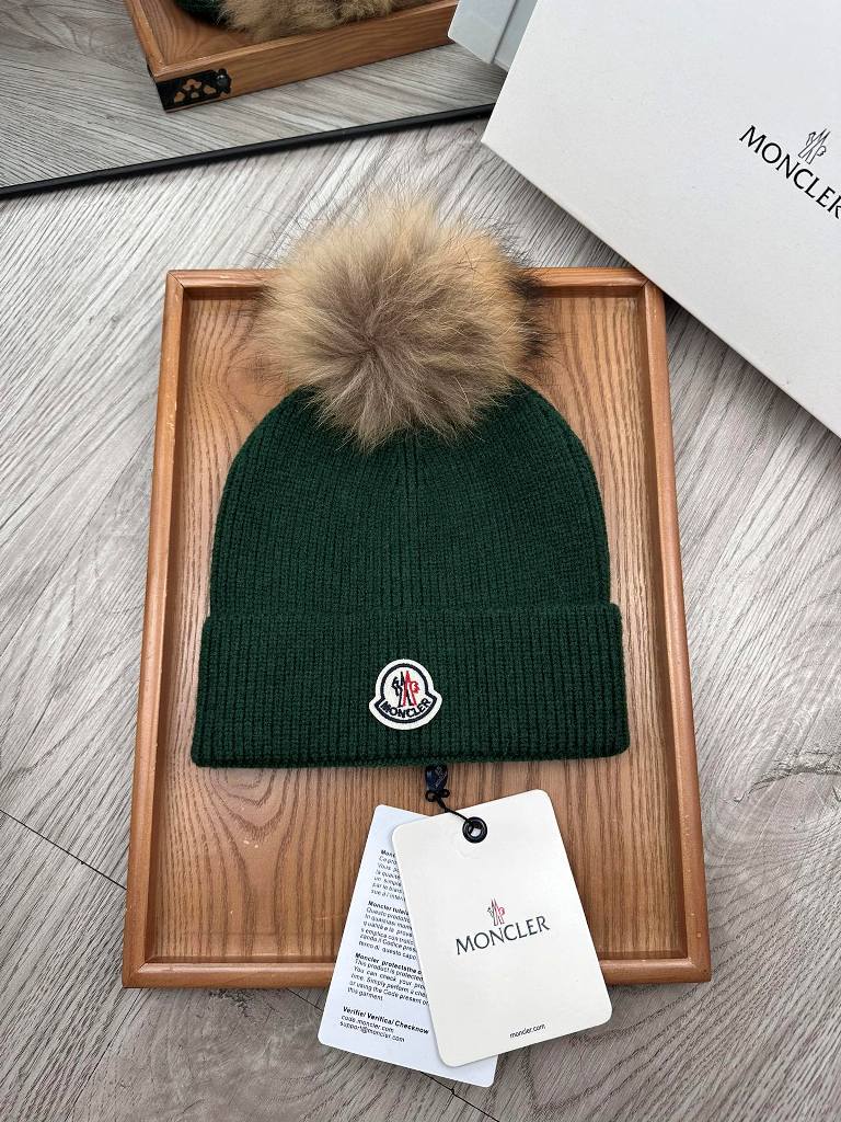Moncler Beanies-152