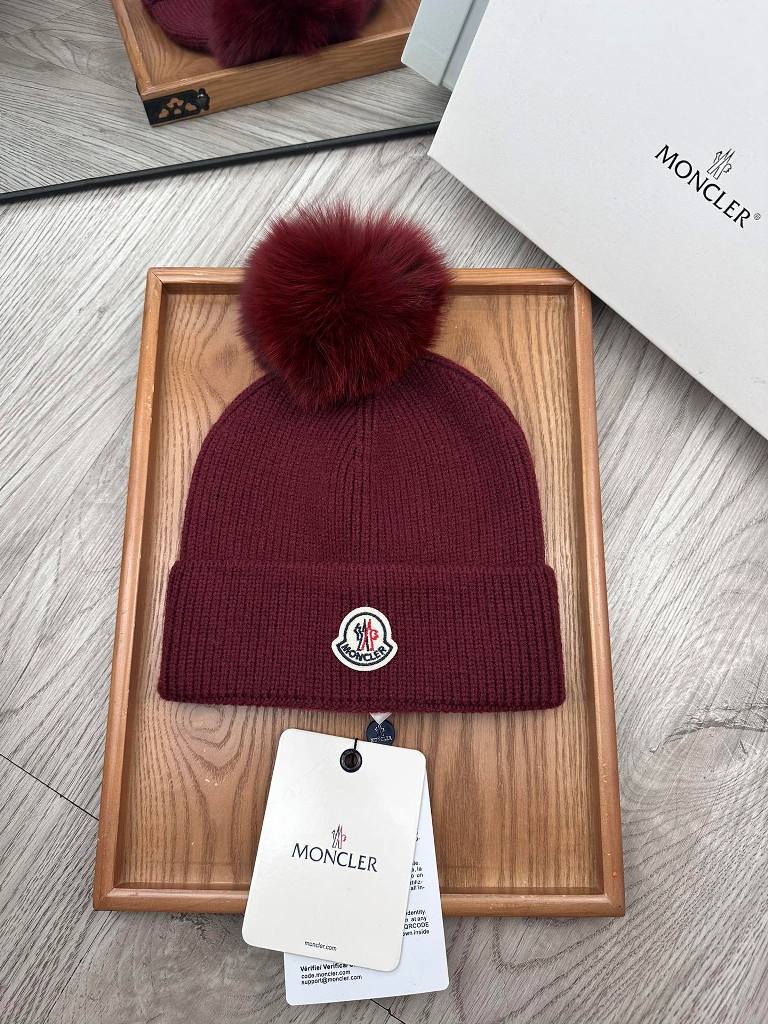Moncler Beanies-151