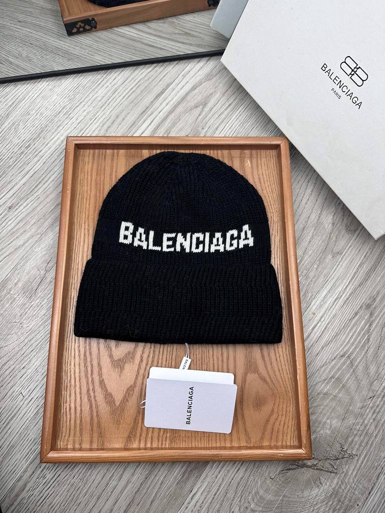 Balenciaga Beanies-006