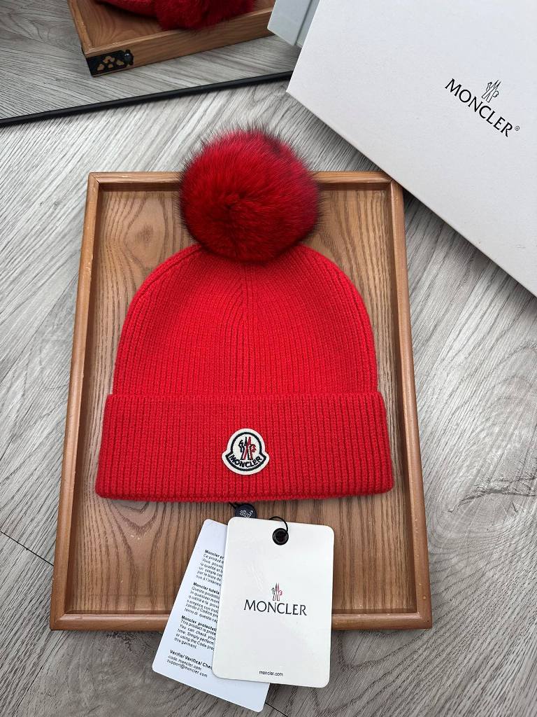 Moncler Beanies-148