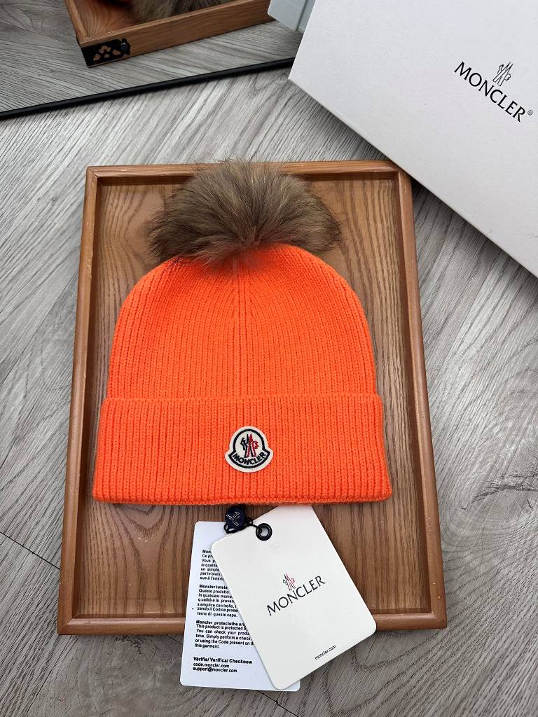 Moncler Beanies-147