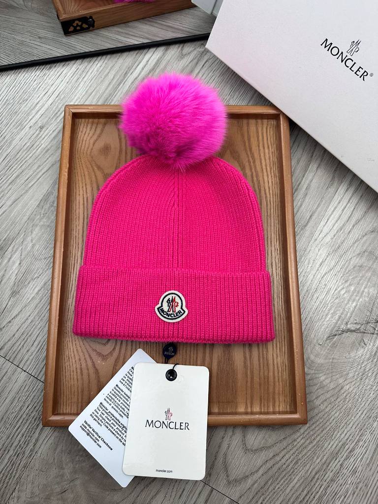 Moncler Beanies-146