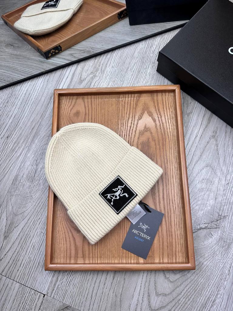 Arc Teryx Beanies-004