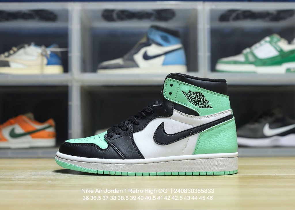 Air Jordan 1 Retro High OG-012