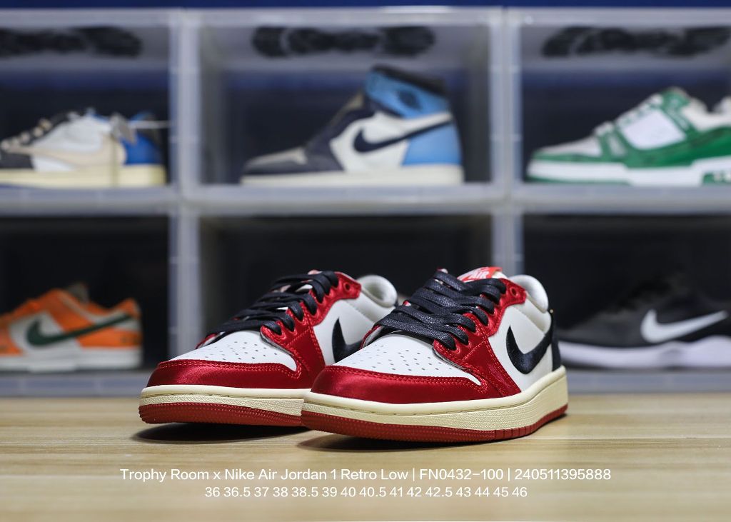 Air Jordan 1 Retro Low X Trophy Room-001