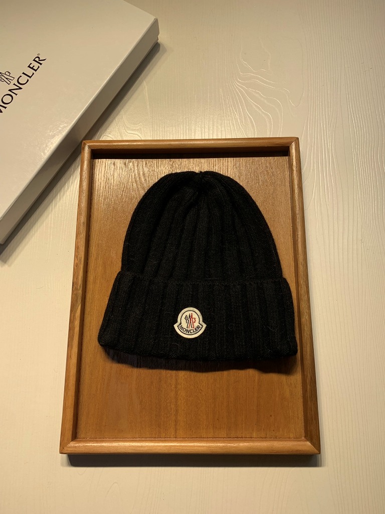 Moncler Beanies-137