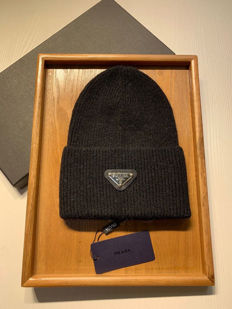 Prada Beanies-031