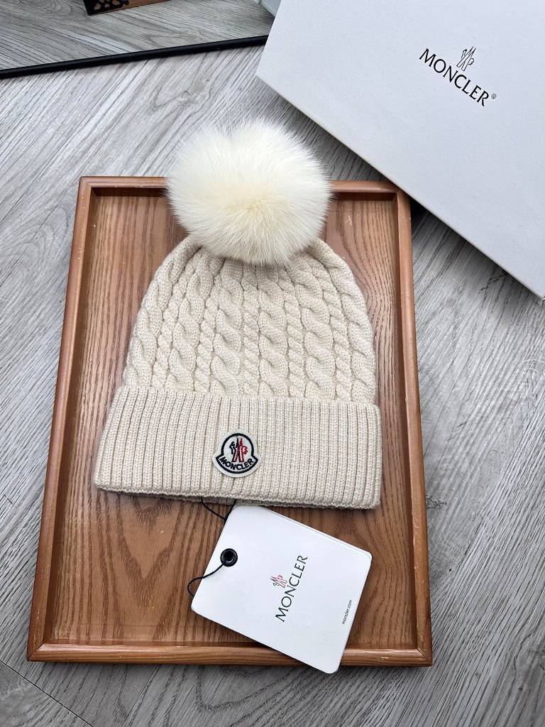 Moncler Beanies-130