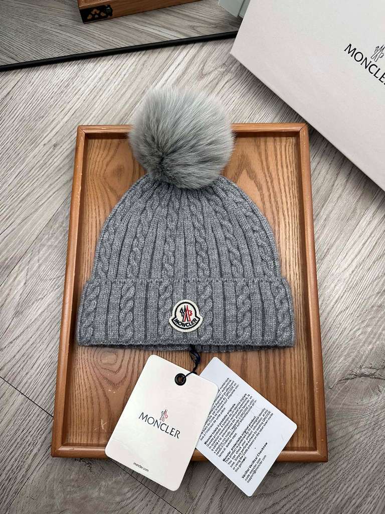 Moncler Beanies-129