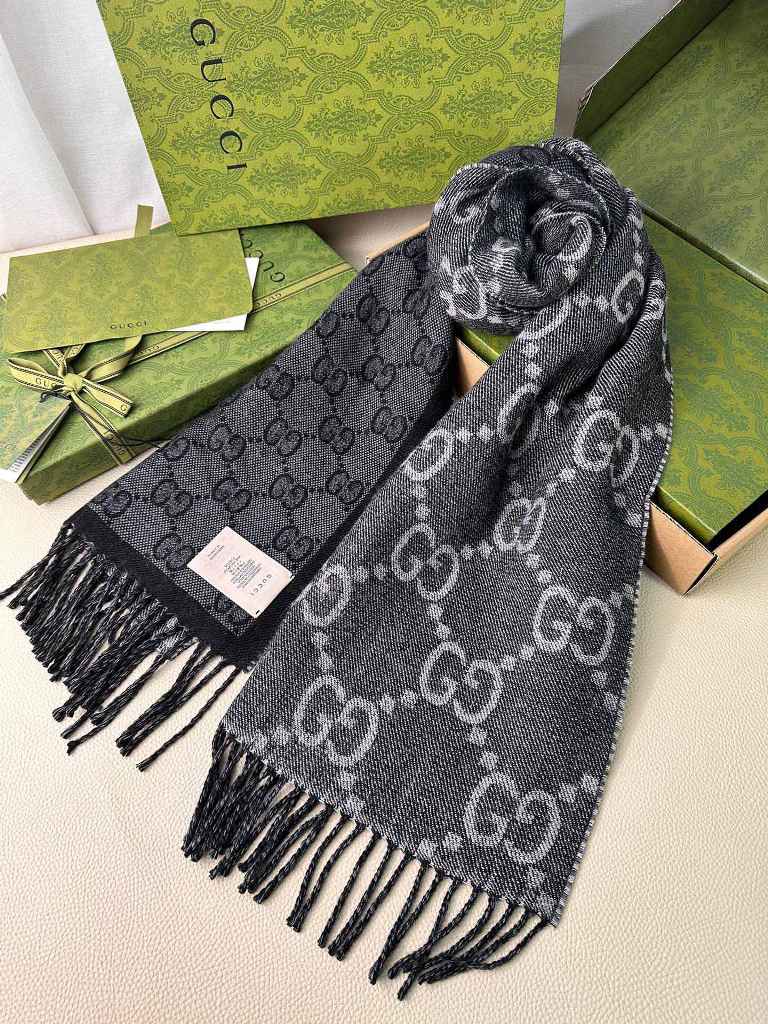 Gucci Wool Scarf-027