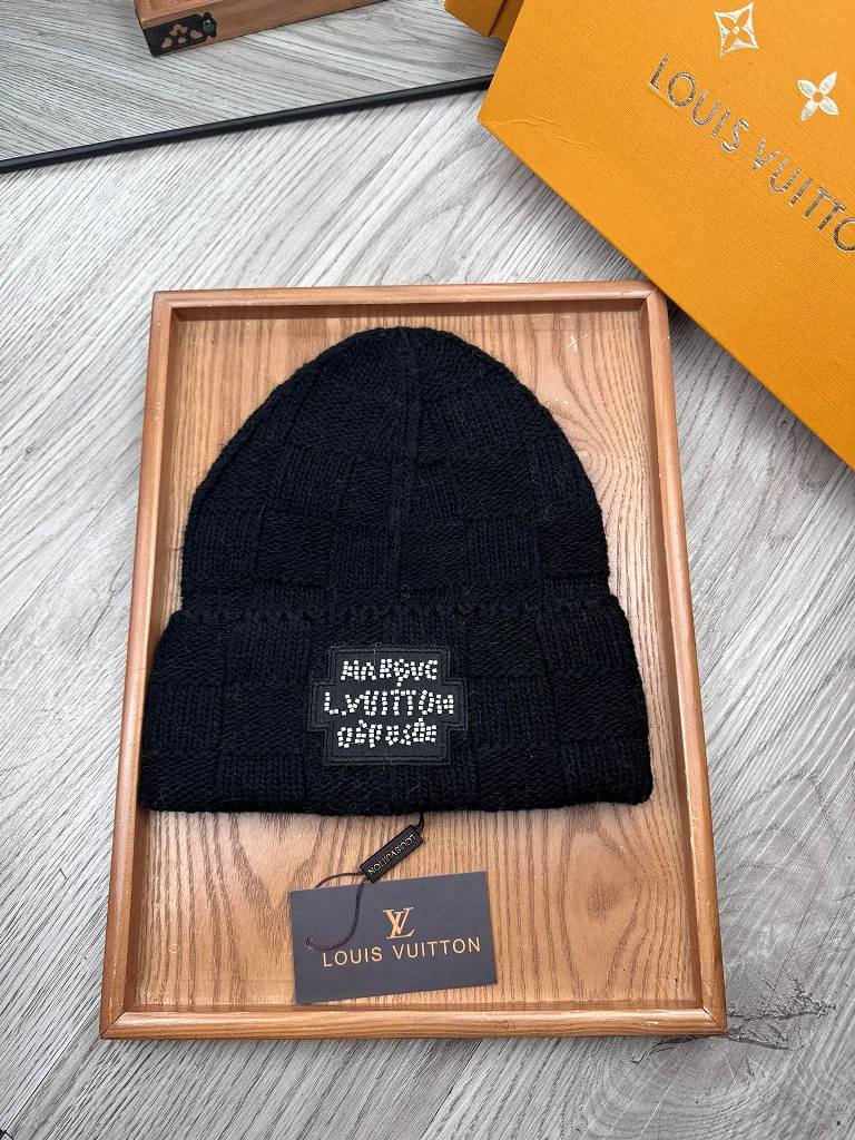 LV Beanies-005