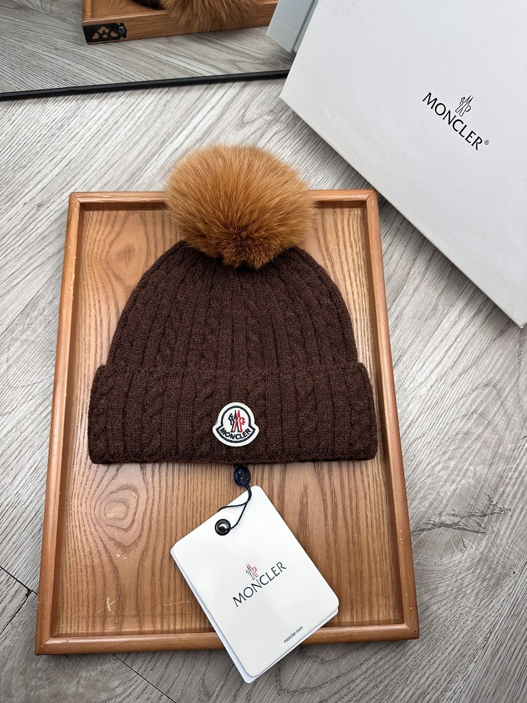 Moncler Beanies-125