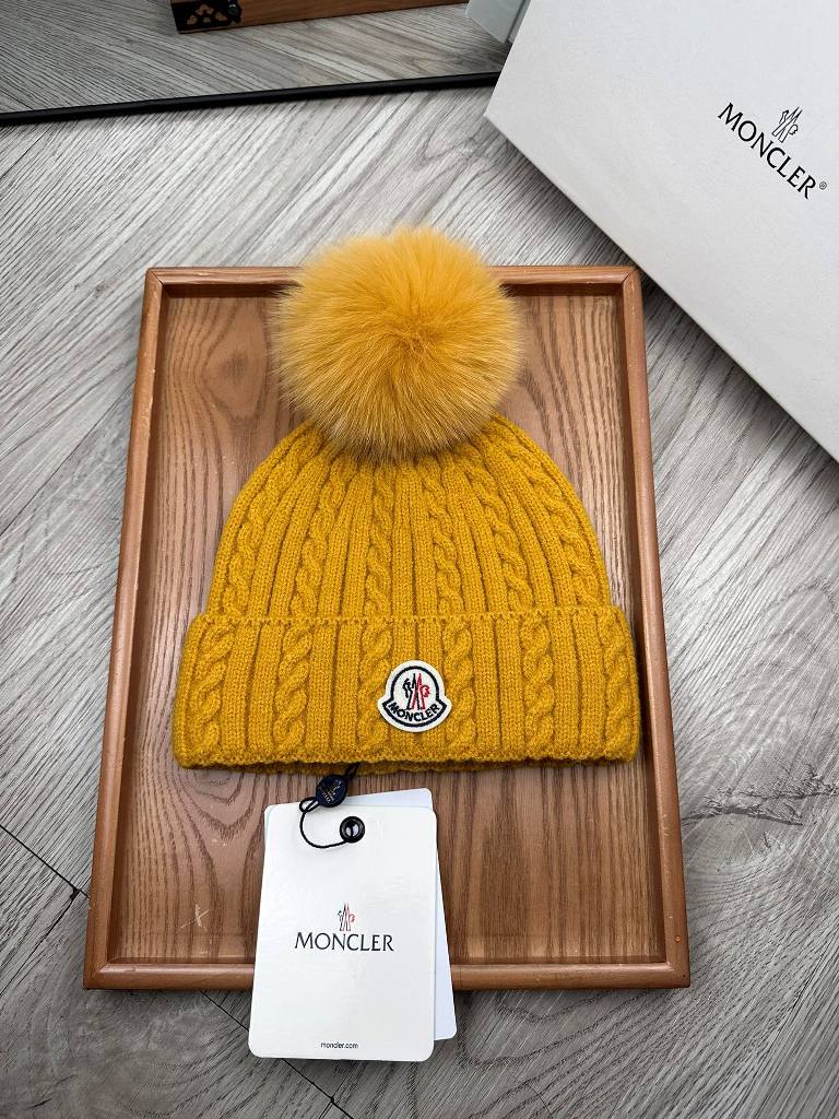 Moncler Beanies-124