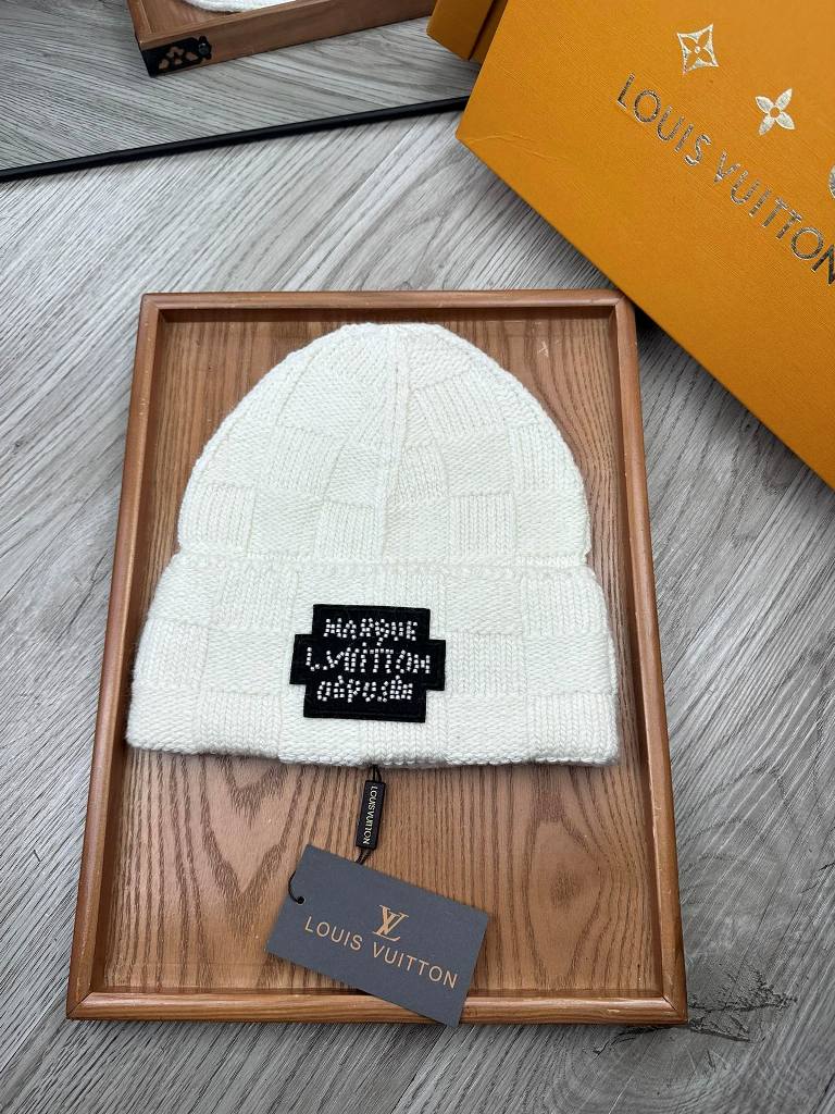 LV Beanies-002