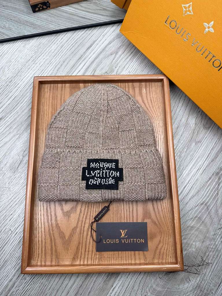 LV Beanies-001