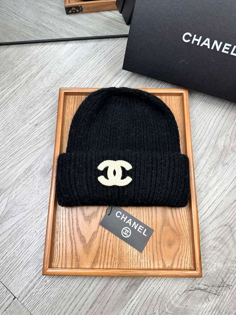 Chanel Beanies-091