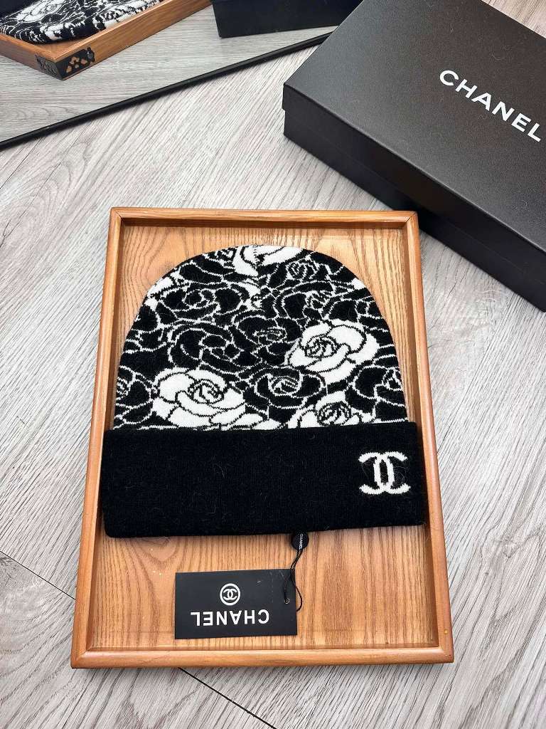 Chanel Beanies-087