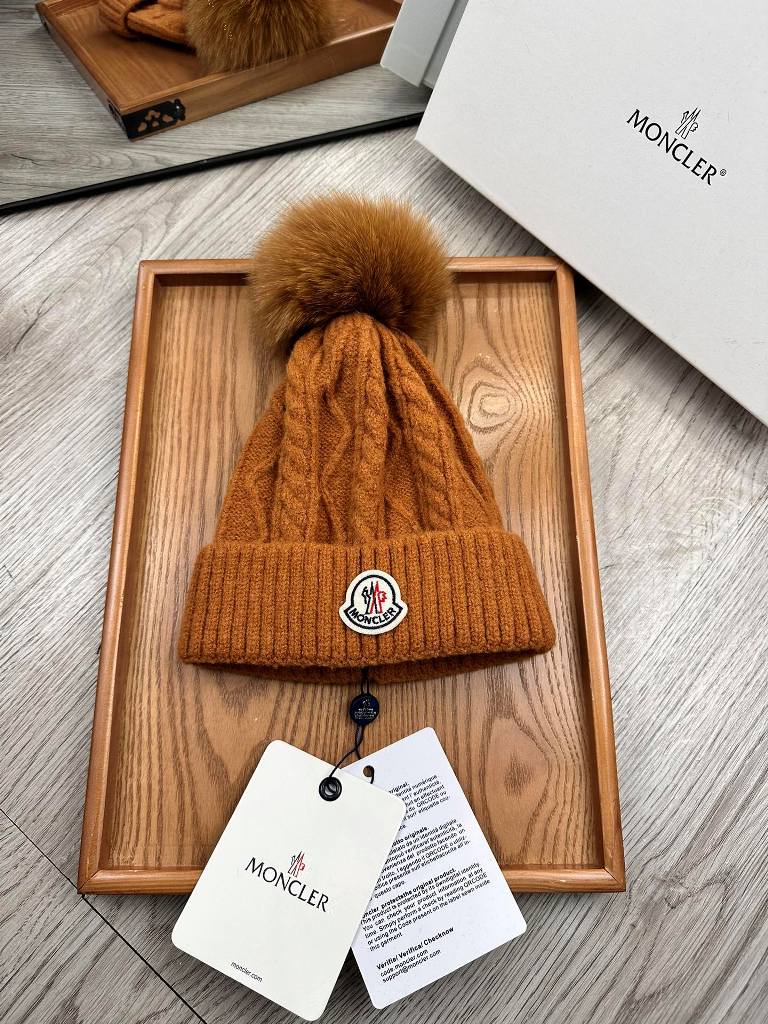 Moncler Beanies-113
