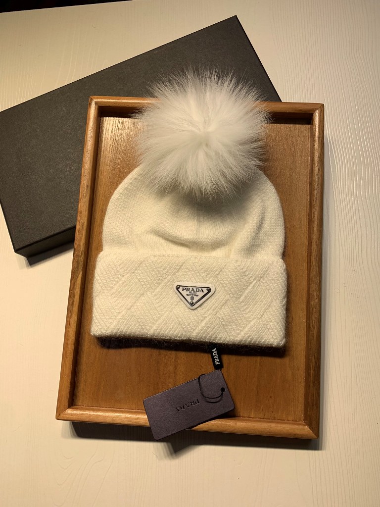 Prada Beanies-013