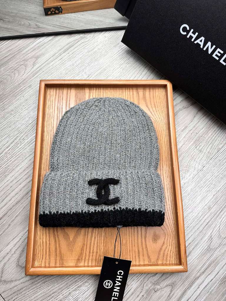 Chanel Beanies-067