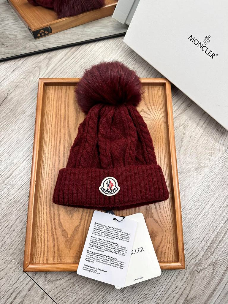 Moncler Beanies-112