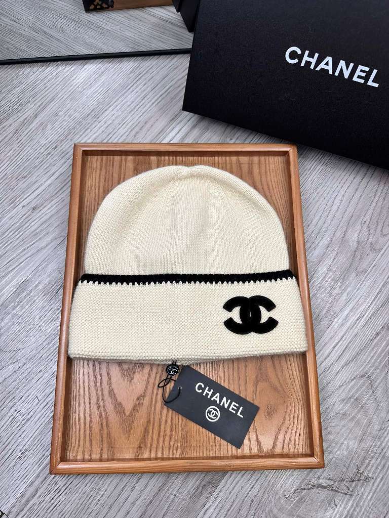 Chanel Beanies-059