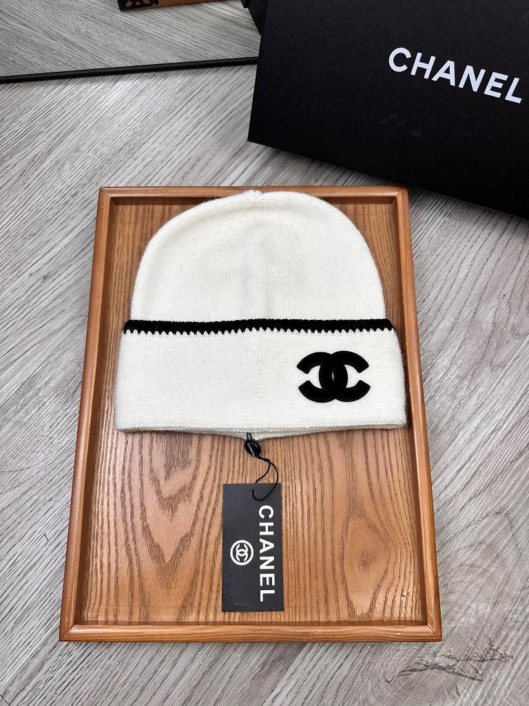 Chanel Beanies-057