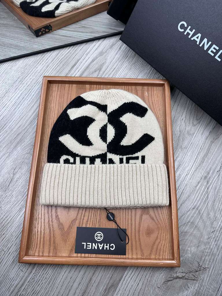 Chanel Beanies-049