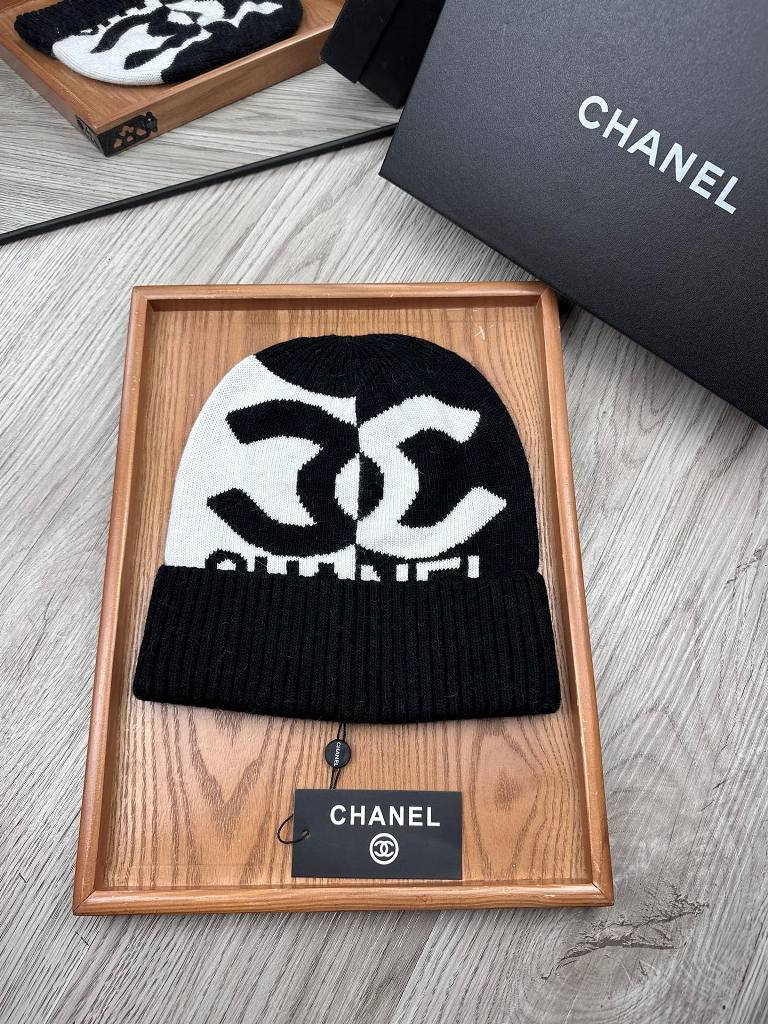 Chanel Beanies-046