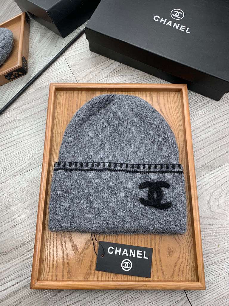Chanel Beanies-039