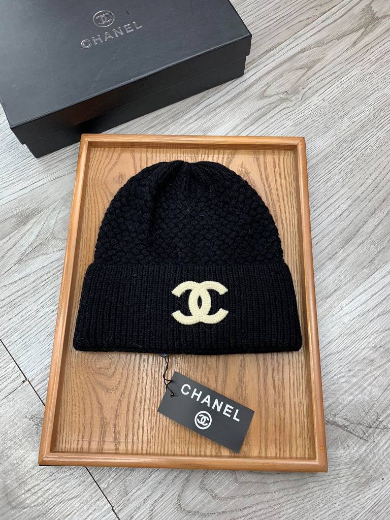 Chanel Beanies-030