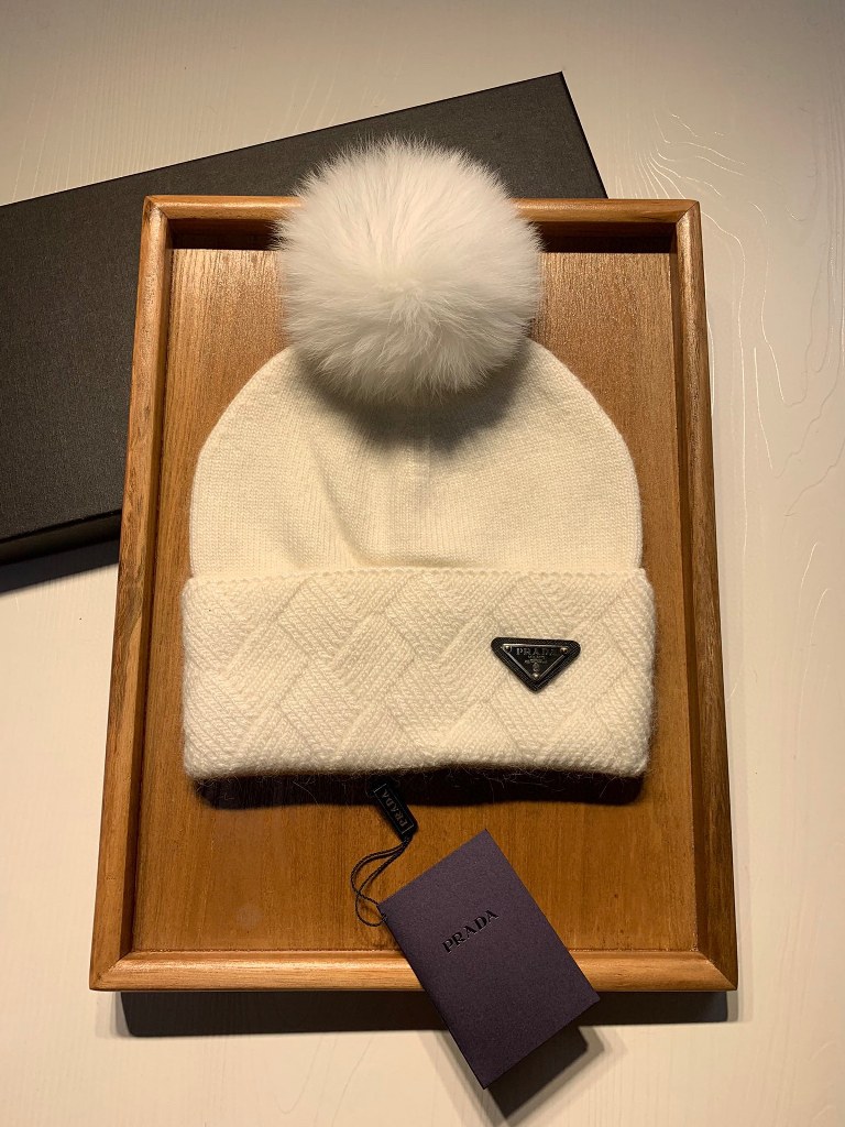 Prada Beanies-007