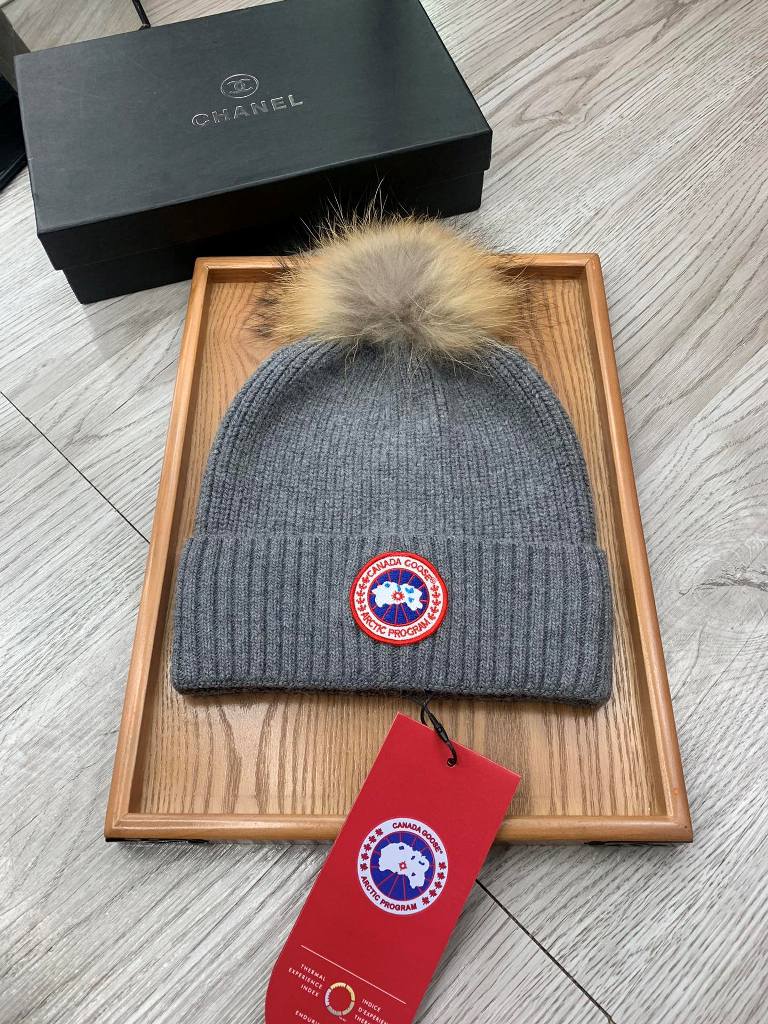 Canada Goose Beanies-002