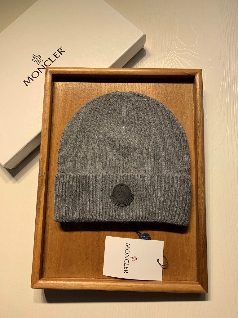 Moncler Beanies-102