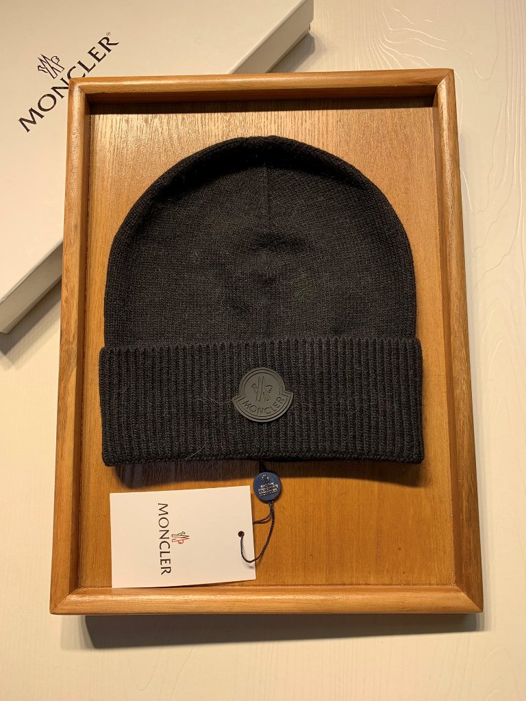 Moncler Beanies-101