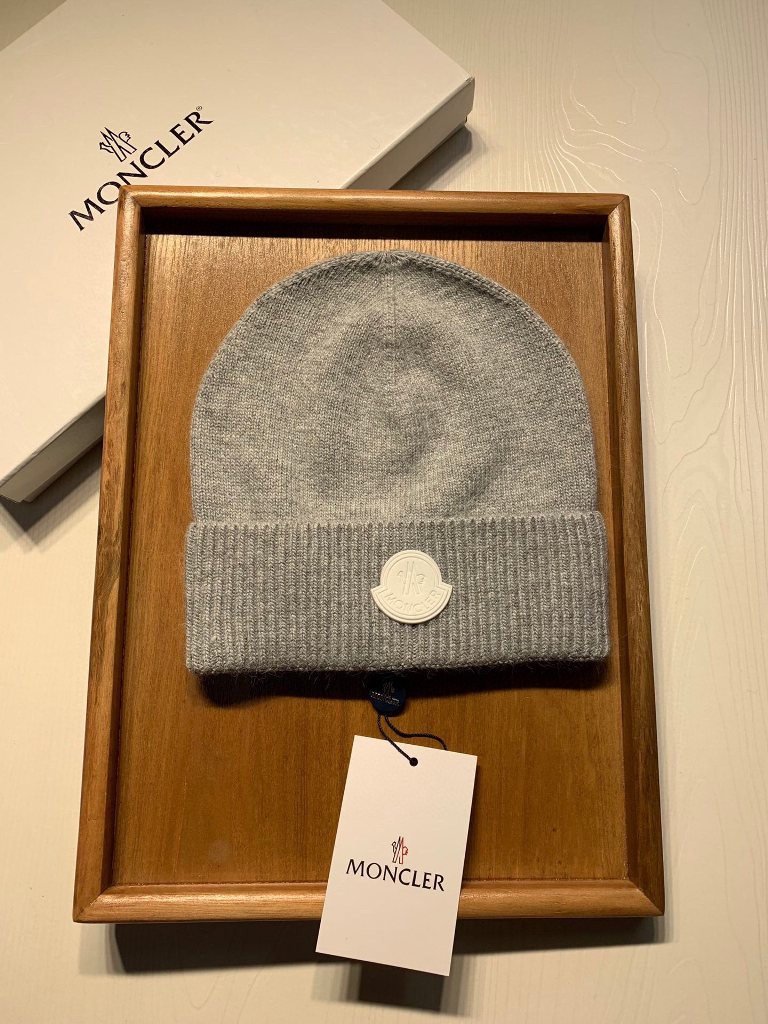 Moncler Beanies-099
