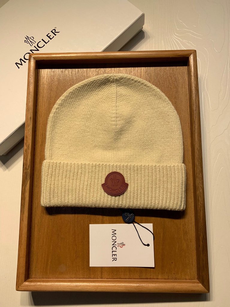 Moncler Beanies-096