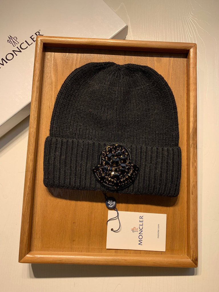 Moncler Beanies-094