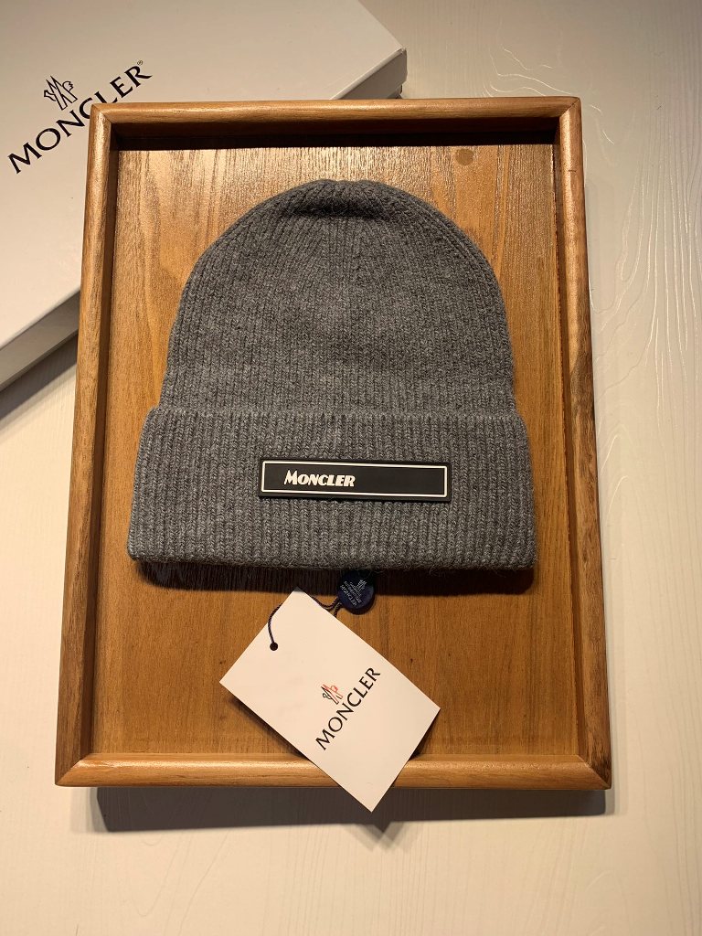 Moncler Beanies-089