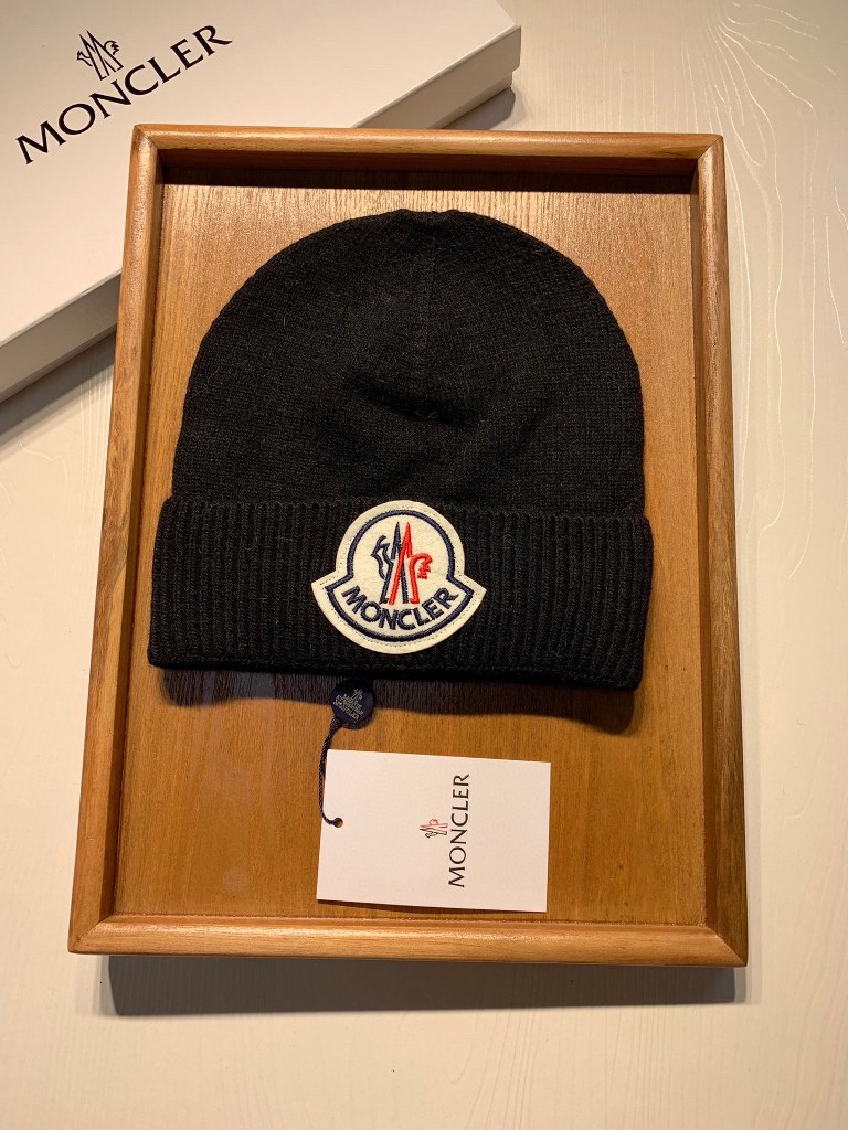 Moncler Beanies-082