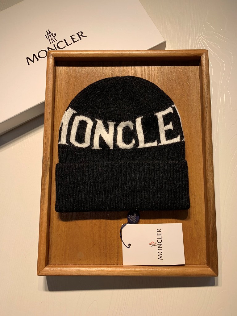 Moncler Beanies-076