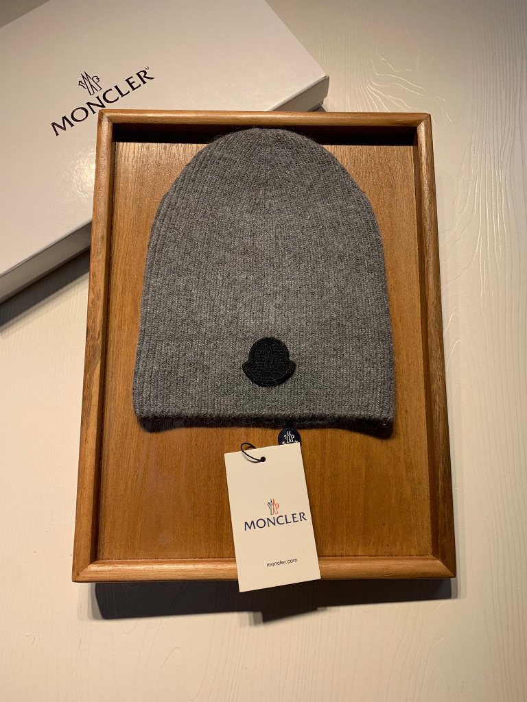 Moncler Beanies-066