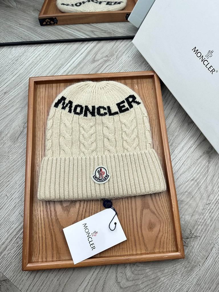 Moncler Beanies-063